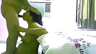 Spor bedava liseli sex izle salonunda güzel küçük memeli spor salonları
