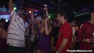 Emily altın ve ücretsiz sexs video izle Ale tatlı ile tutkulu seks